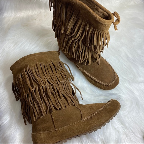 Minnetonka Suede Double Layered Fringe Boots W 8.5 - Picture 2 of 7